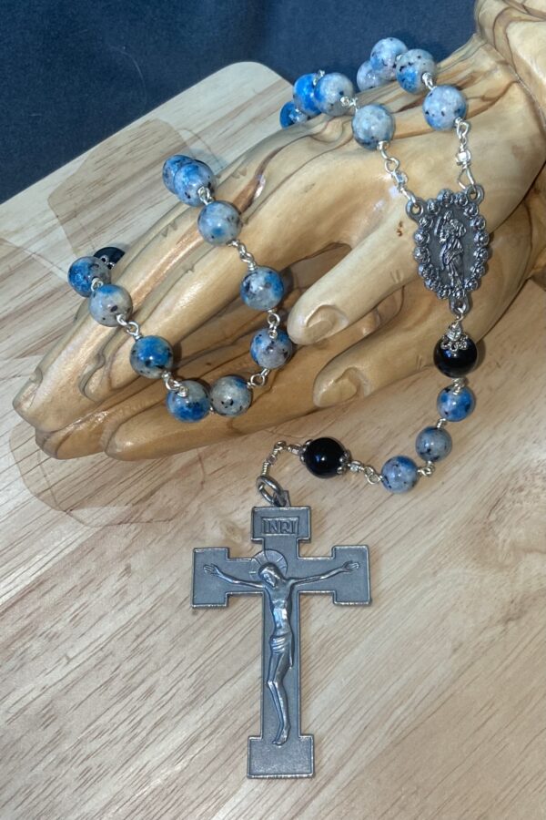 Our Lady undoer of knots - Image 5