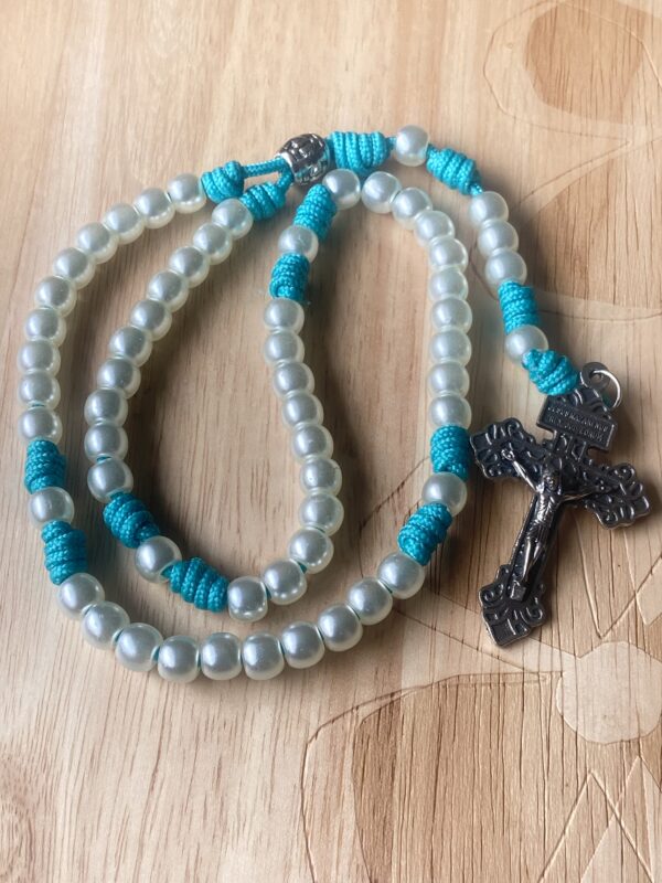 Acrylic pearl paracord rosary